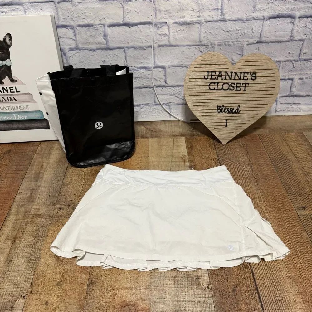 Lululemon white skirt skort size 8